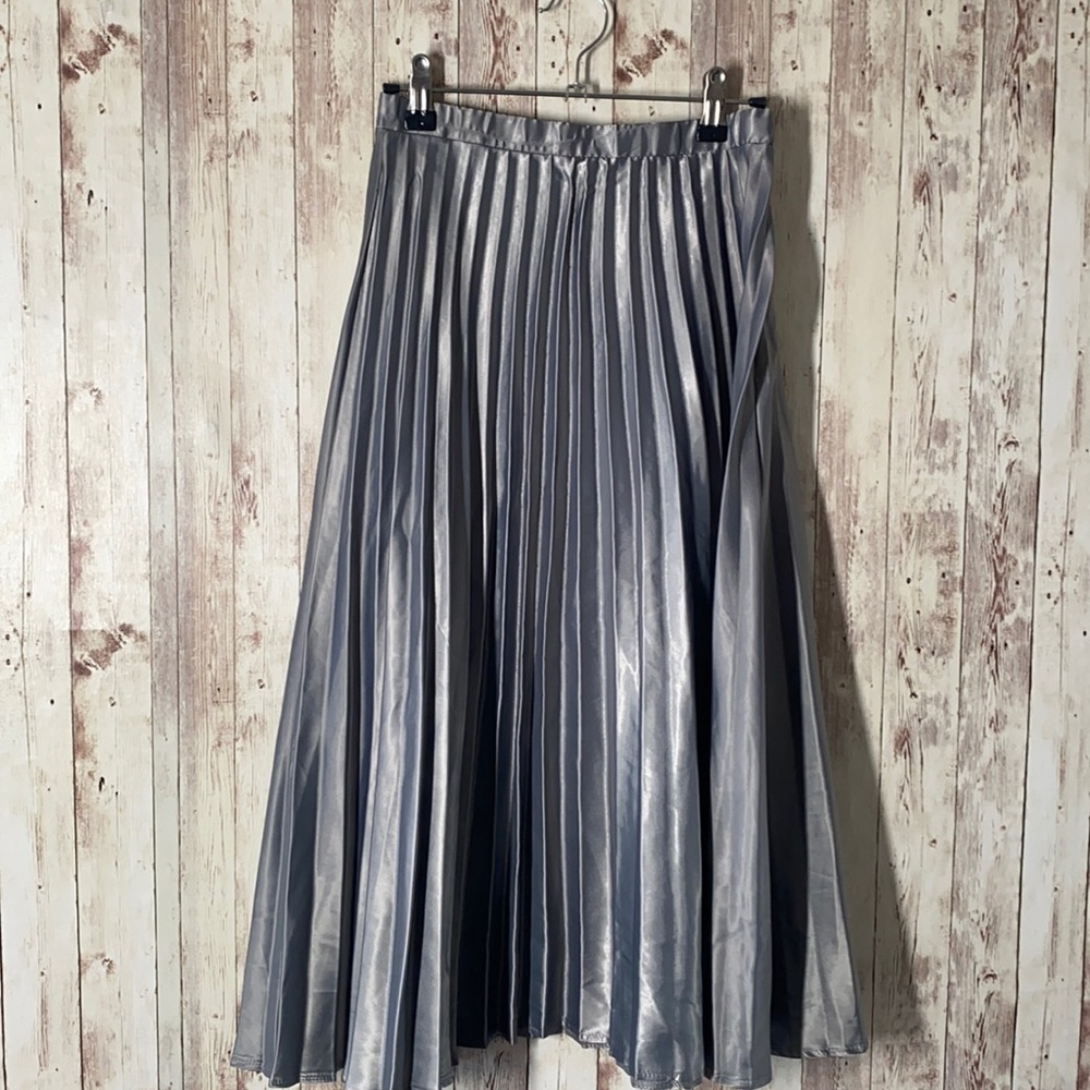 Satin pleated skirt (Blk & Sliver) - bundle